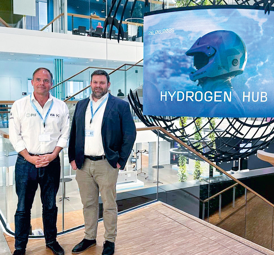 Ali Russel and Rob Atkinson at the preparatory meeting at Siemens in Amberg in June 2025.