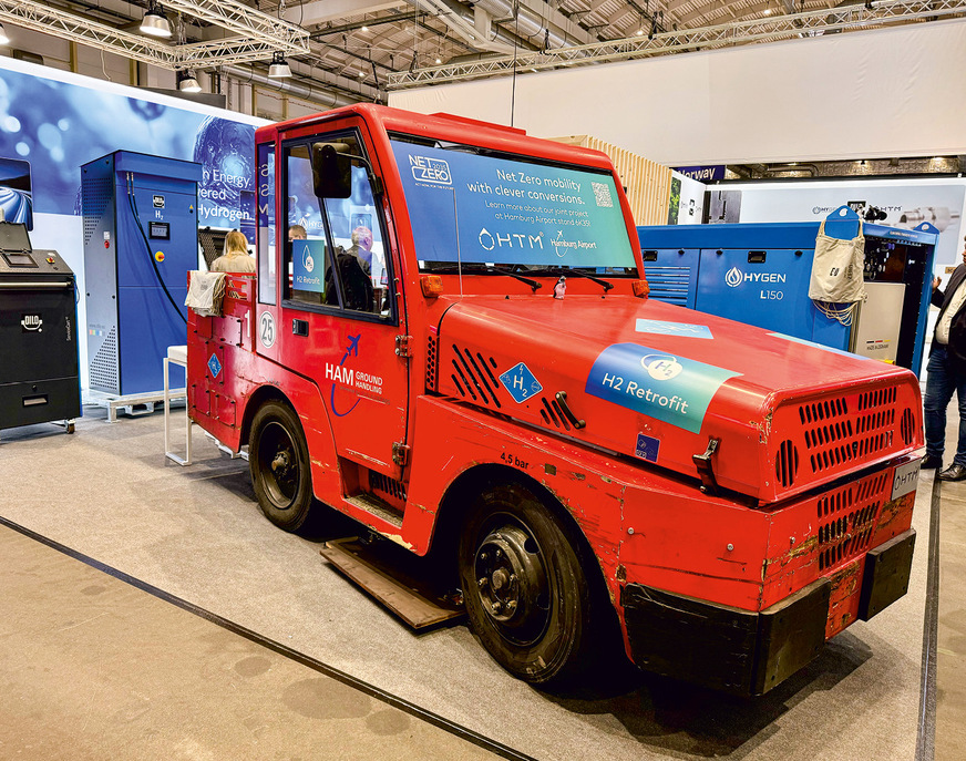 The Baggage Tug is in Practical Test at Hamburg Airport.