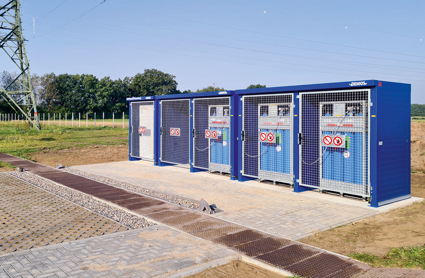 Fuel cell UPS secures power grid operation.