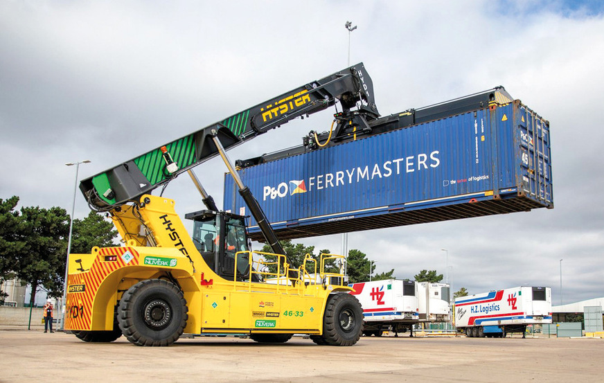 Hydrogen powered reachstacker