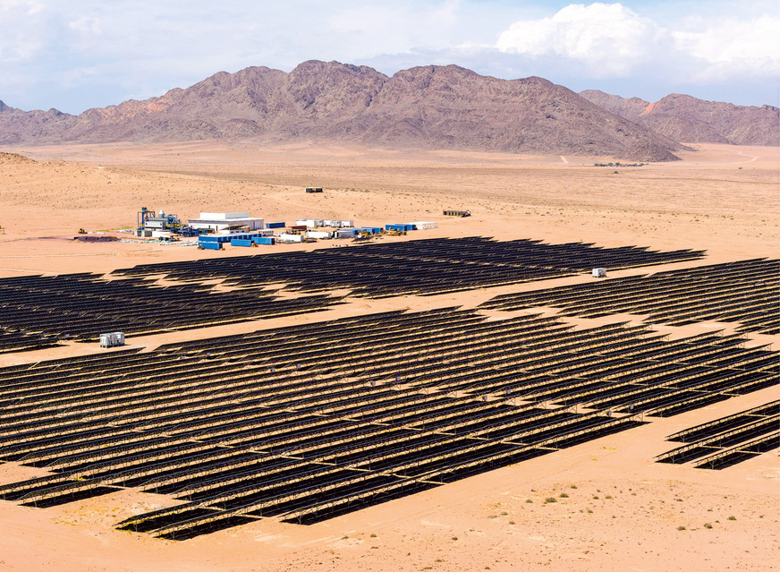 Behind the mountains of the Namib Desert lies Hyiron’s pilot plant, the Oshivela Project. In its next stage, it is set to deliver 200,000 tons of iron annually.