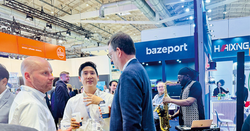 Lively exchange and international interest are characteristic of the leading international trade fair of the maritime industry.