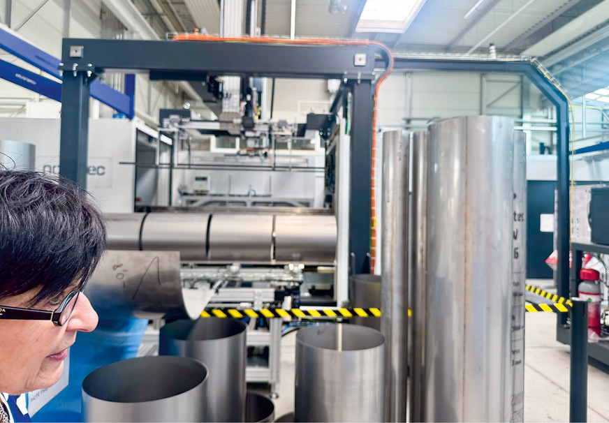 During the tour with Susanne Tegel through the production halls of Weil Technology.