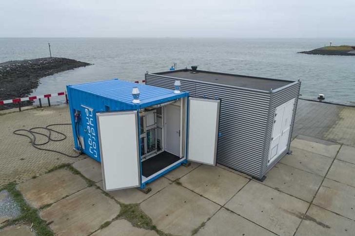 Pilot plant for producing hydrogen from seawater in the port of Texel island, the Netherlands, © Hydron Energy