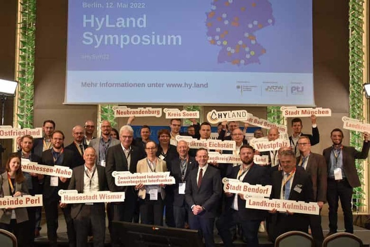 HyStarters and HyExperts of round 2