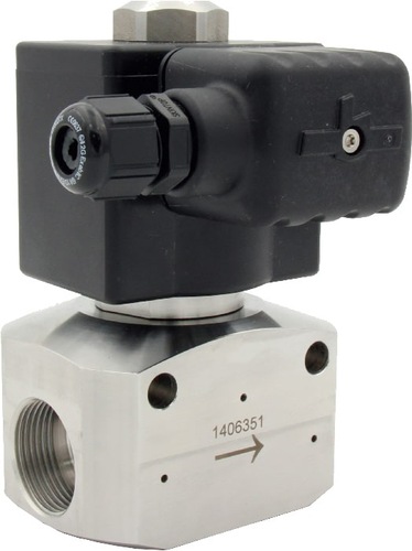 A metal solenoid valve with a black actuator and threaded ports for fluid flow, marked with an arrow. A metal solenoid valve with a black actuator and threaded ports for fluid flow, marked with an arrow.