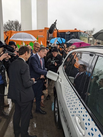 10-Betankung-PXL_20230111_123109461.MP-klein