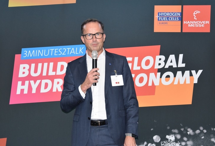 Dr. Jochen Köckler