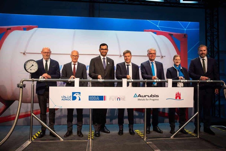 Effective but impractical: Ammonia test delivery via container in year 2022 - © Senatskanzlei Hamburg