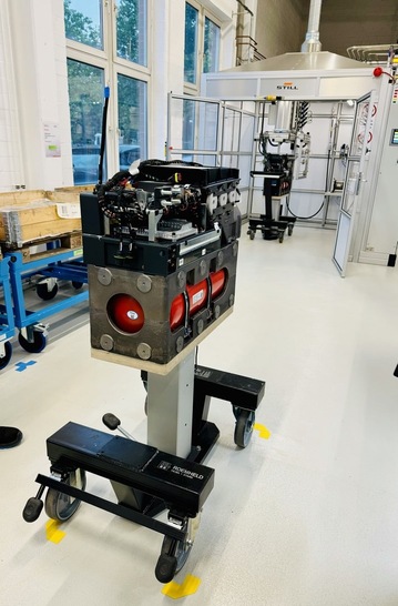 The FC system from Still – the test cabin in the background