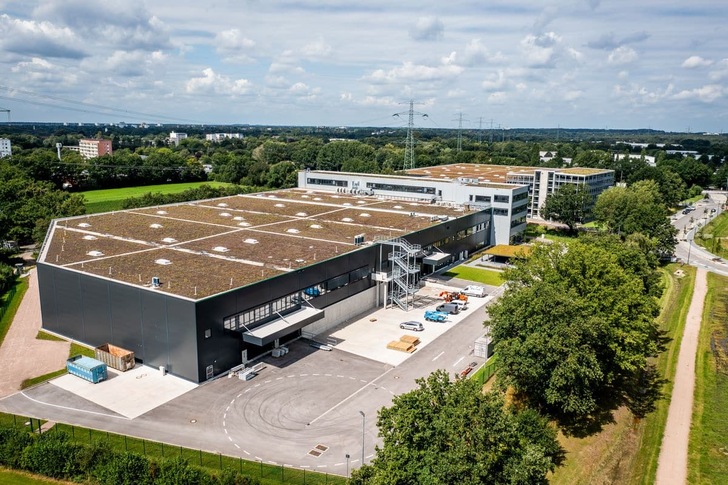 Factory opening at Quest One - © Quest One