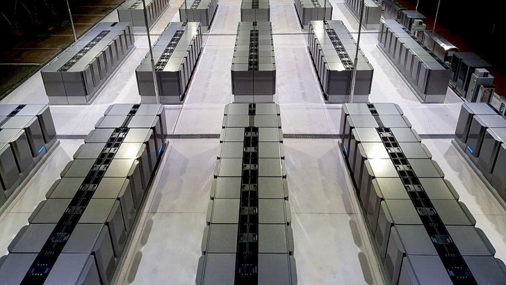 Collection of Bloom Boxes - © Bloom, Enapter, Thyssenkrupp Nucera