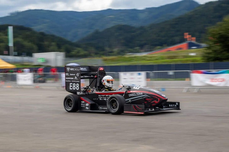 53909187205_41bedca71f_o - 1K JPEG - © Formula Student Austria