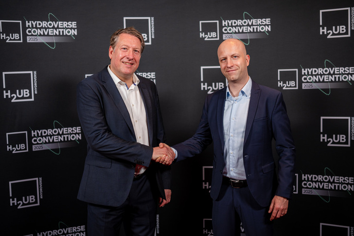 Moritz Schwencke (CEO Eternal Power) and Dennis Schulz (CEO Hydropulse)