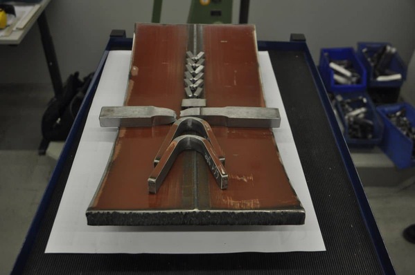 Insight into the material testing laboratory: A part of an H2 line with sampling according to the appropriate tests