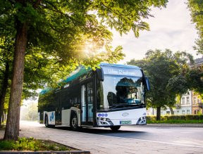 Call for funding for more climate-neutral buses on the roads (symbolic image)