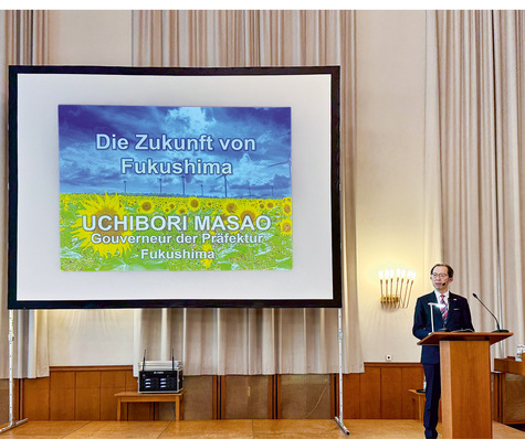 Governor Masao Uchibori explains what the future of Fukushima Prefecture looks like with green hydrogen to representatives from business, science, and politics in Hamburg.