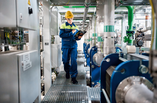 Tour of the new electrolysis plant