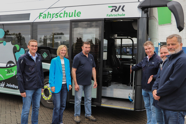 RVK employees: Dr. Marcel Frank (Managing Director), Nicole Thieler (Head of Human Resources & Legal), Lutz Lang, Heiko Herr (both driving instructors), Lars Grasemann (Head of Academy), and Ingo Krewitt (Head of Driving School Department).