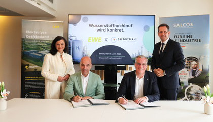 Gitta Connemann (Parliamentary State Secretary in the Federal Ministry for Economic Affairs and Energy), Stefan Dahler (CEO EWE), Gunnar Groebler (CEO Salzgitter AG), Olaf Lies (Prime Minister of Lower Saxony).